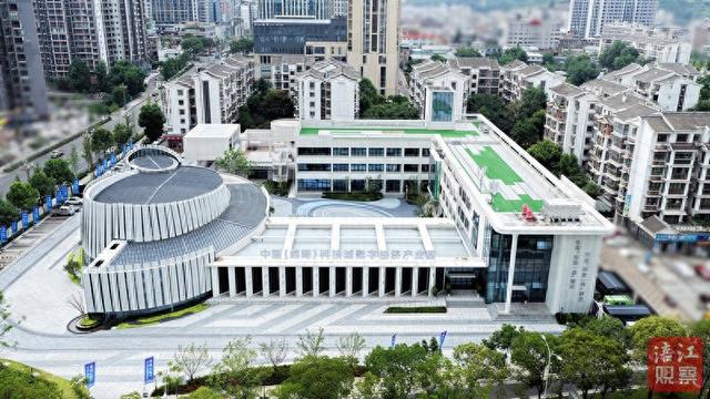 问小白-绵阳移动开通全市首个“万兆光网园区”(1)