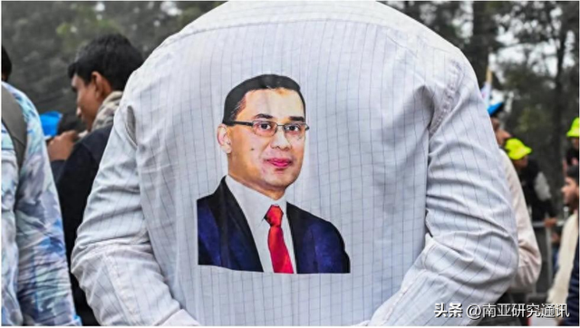 评论 | 黑暗之子崛起