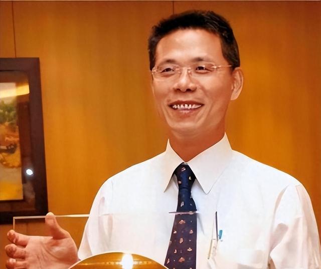 美国发出全球通缉令，逮捕中国芯片科学家陈正坤，现在咋样了？