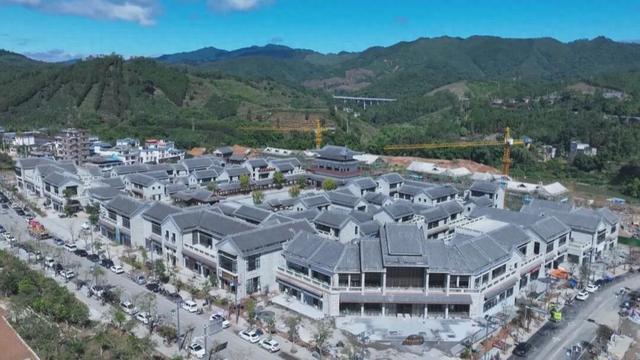 2025中国黑茶大会—2025梧州六堡茶文化节丨以崭新形象迎接盛会 苍梧县全力加快六堡小镇建设进度