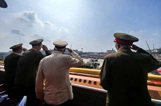 北京阅兵结束，特朗普连喊了5个“不”，白宫断言：中国需要美国