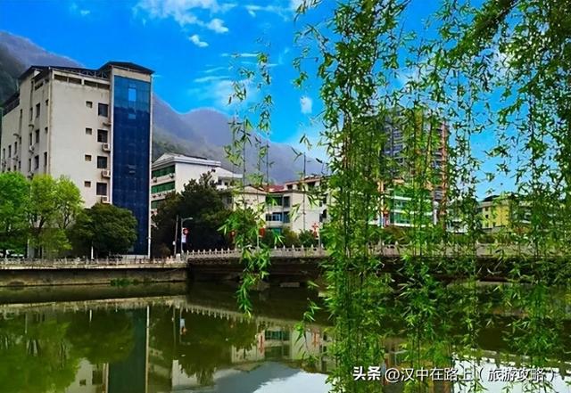 镇巴 “出手”！一键清空你的都市焦虑→