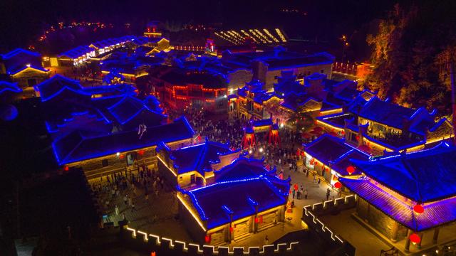 国庆“红装”迎客“大别山国潮文化旅游节”60余场表演嗨翻假期