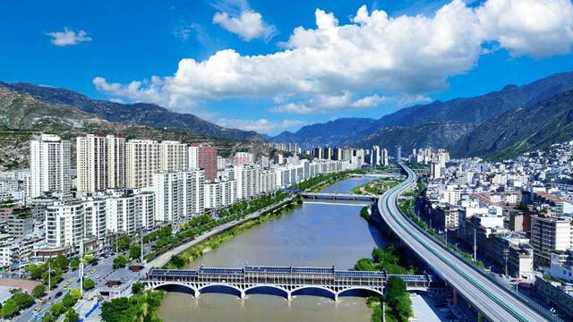 沿着公路看陇南 · 武都