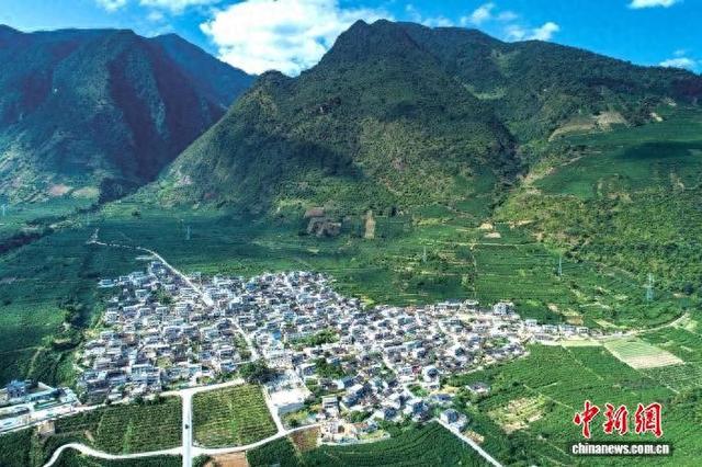 咖啡工厂小游戏攻略（中国咖啡第一村的咖旅融合之路）