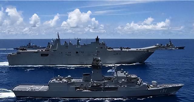 澳军连开3枪，踩踏中国红线，解放军接下挑战书，兵力已一路北上