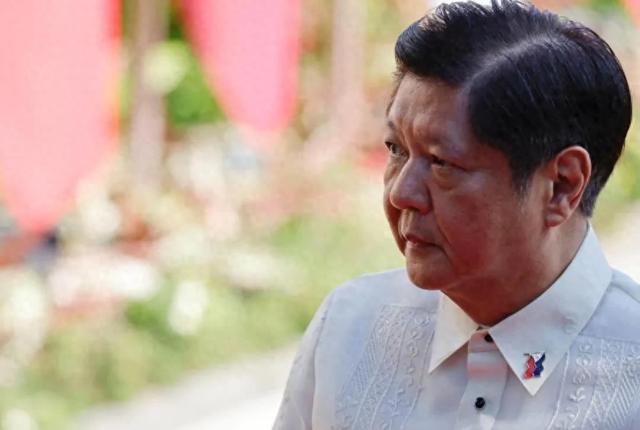 美国密谋菲军政变，扶植“亲美防长”上位？小马科斯突然对华示好