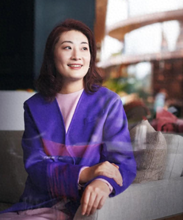 宗馥莉遗产风波后首发声，三句话表明立场，杜建英宗泽后应感惭愧