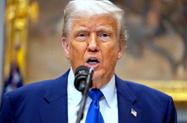 特朗普另有安排，白宫发出“邀请函”，不来9.3阅兵了？关键时刻喊话中国：先送美国一笔大单