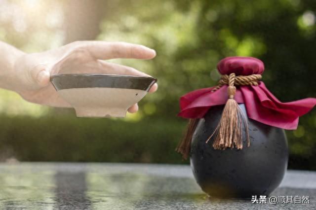 人到中年，要远离喝“小穷酒”的人，什么是“小穷酒”？建议了解