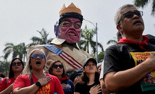 中方早留后手！菲律宾 560 亿贪腐引发全民抗议，1.7万警力镇压反腐抗议	，马科斯这次终是棋差一招