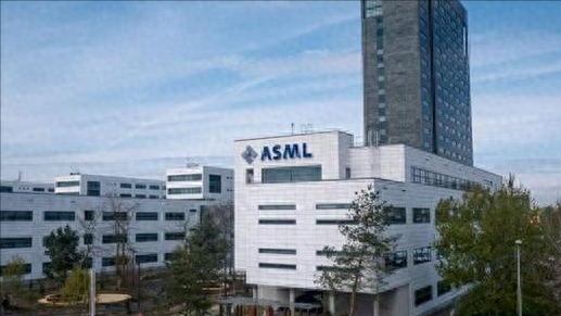 摊牌了?中企陆续收到光刻机，外媒：ASML公司不“乖”了