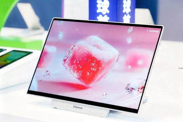 两大全球首发 维信诺亮相世界显示产业创新发展大会