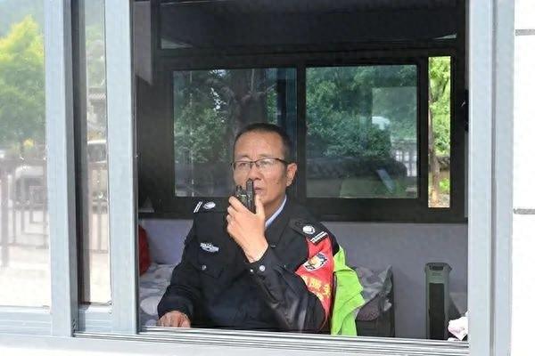 五台山公交调度员：景区“枢纽”的守护者