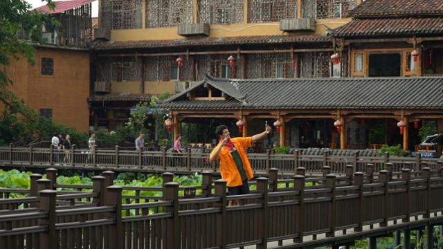 巴西博主邂逅普者黑：美景动人 真情更暖