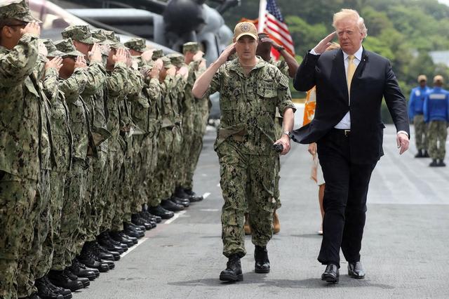 美国不宣而战？B-52H轰炸机起飞升空，上万美军大兵蠢蠢欲动