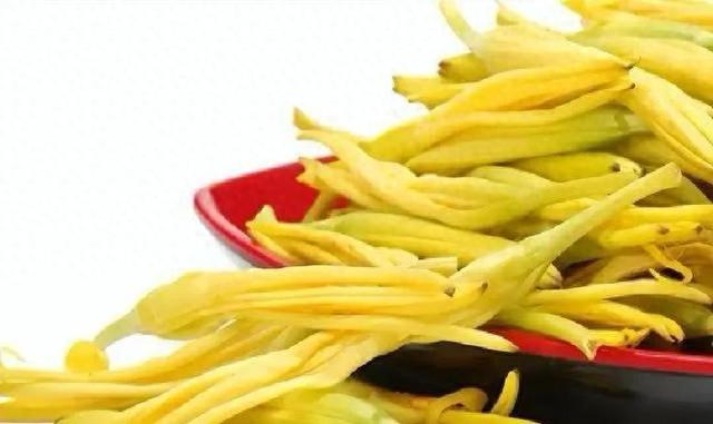 晚上吃木耳好不好木耳晚上可以吃吗（木耳别再泡过夜了）