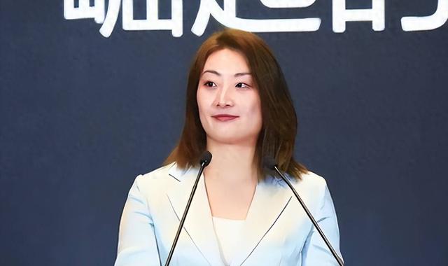 宗馥莉不忍了！公开回应娃哈哈风波，三句话表明立场，真相大白
