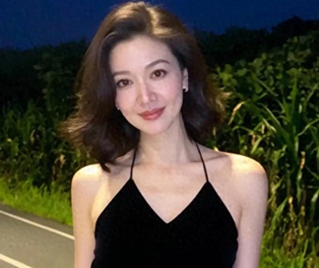 老话其实藏着的命数：“五十看腿，六十看耳，七十看命”。