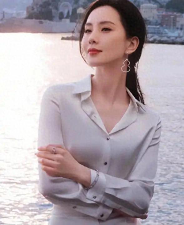 为什么男人不敢碰50多岁的女人?这2个原因很现实