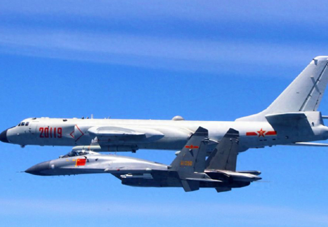 解放军轰炸机出动，美日沉默12小时	，赖清德主动喊出：不挑衅大陆