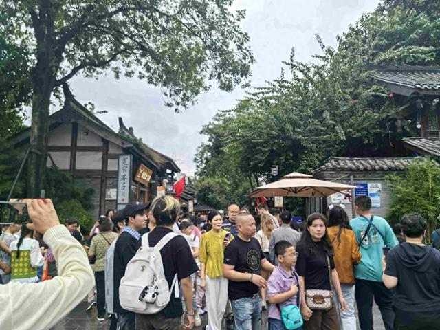 成都位列国庆首日热门目的地第三！文旅活动精彩纷呈