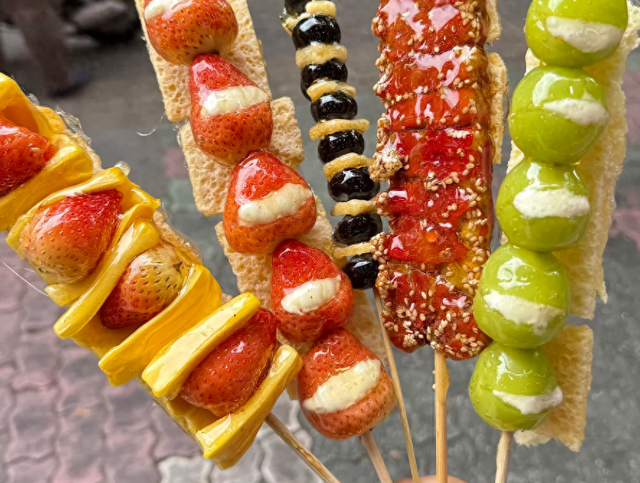 买一根要花40元天价，排队4小时限购2串！这个网红美食有多疯狂？