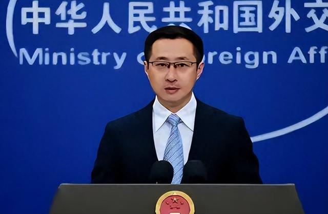 日本连开3枪，蔡英文已离岛，事态严重了，解放军通牒发往东京