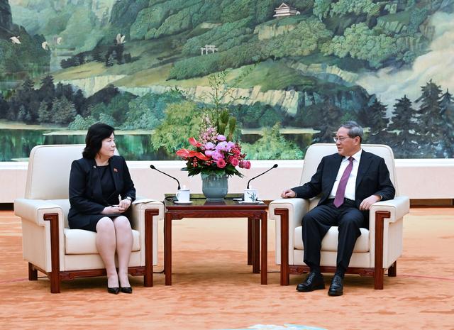 李强会见朝鲜外相崔善姬