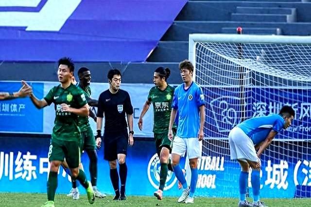 随着北京国安1-2新鹏城，退出争冠！中超最新积分榜：降级3选2