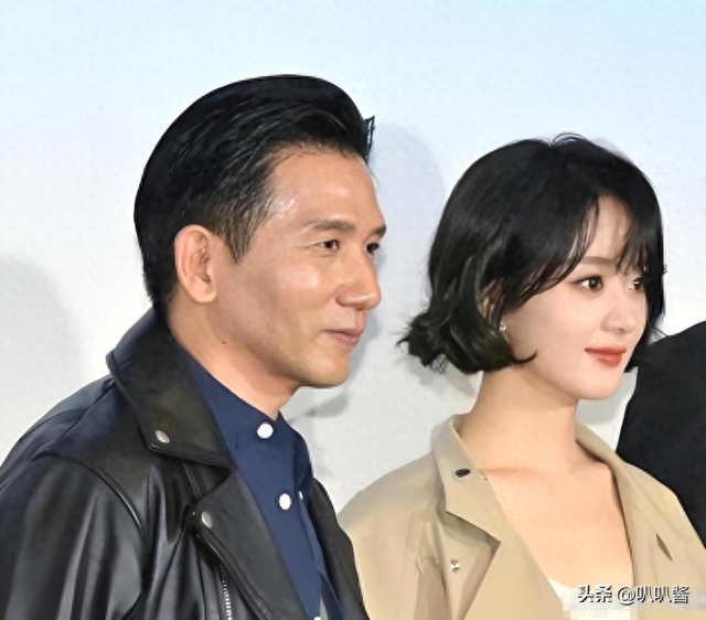 和赵德胤恋情真相大白半年，央视3天2次点名赵丽颖，冯绍峰没说错