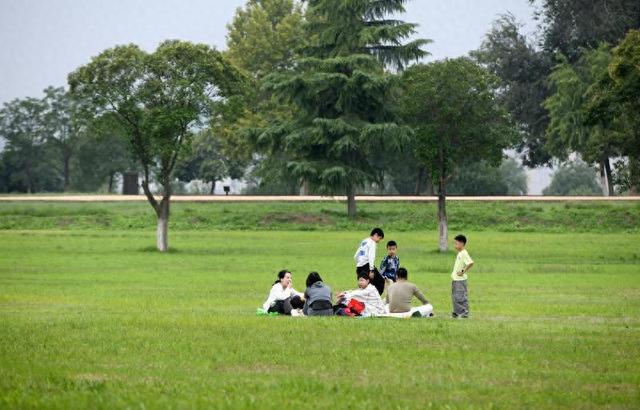 秋高气爽 漫步公园