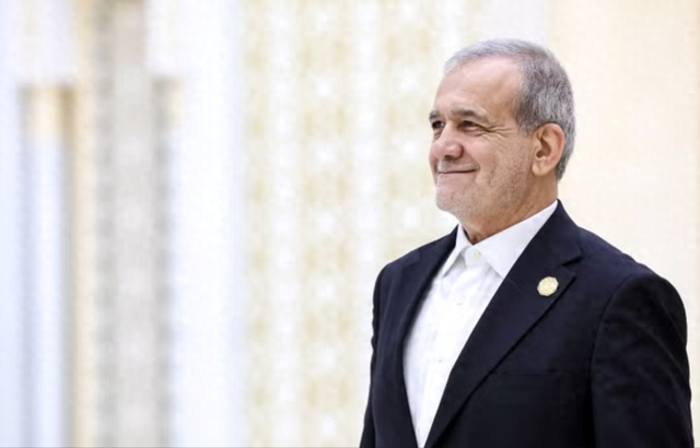 伊朗总统称与美欧处于“全面战争	”状态	，比与伊拉克的战争更复杂