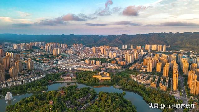 重庆被低估的郊区，交通便利人口净流入，被誉为“公园之城”！