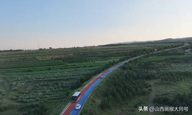 左云：长城一号公交专线 串起风光与温情的“移动风景线”
