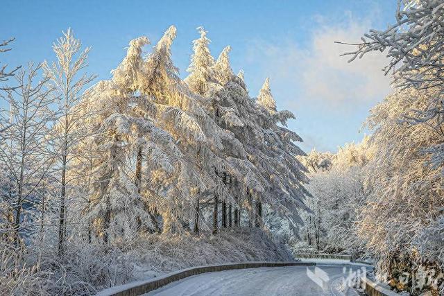 建始：冰雪里的童话世界