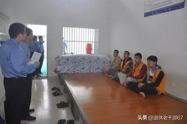 那年在看守所，我睡在死刑犯旁边，他收到判决书后三天没有说话