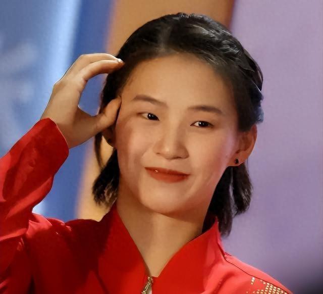 决赛前夜收到陌生短信，陈芋汐首次完整回应，全红婵被反复提及