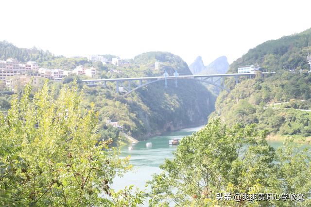 黔贵温泉温泉景区在国庆期间受游客青睐