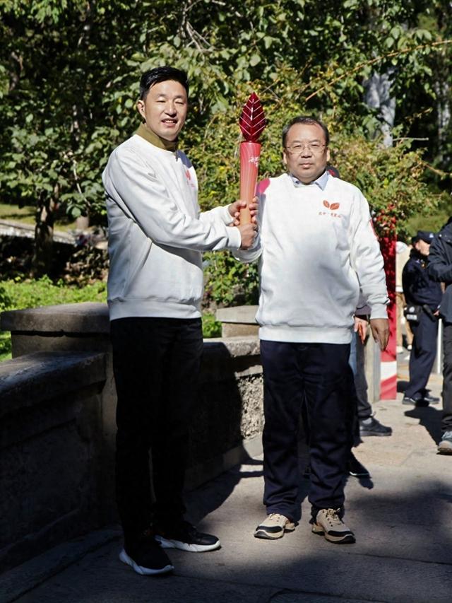 我把红叶寄给你｜中国科学院植物研究所副研究员于顺利：香山光雾山是红叶“最强CP”
