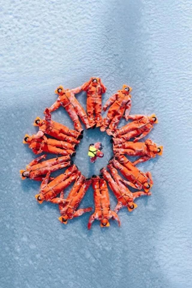 在国内唯一能“冰面漂浮”的地方，我找到了现实版的《冰雪奇缘》