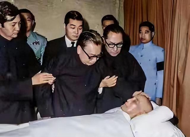 蒋介石遗体早已腐烂不堪？直到贴身护卫守灵三年才说出慈湖的秘密