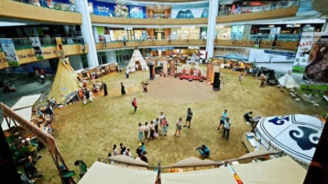 蒙古包、烤全羊、音乐会，长风大悦城举办草原游牧体验活动
