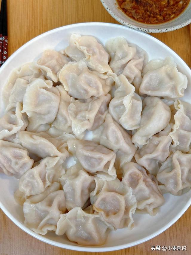 冬至吃饺子，白菜萝卜都靠边站，这馅才是首选	，太香了！