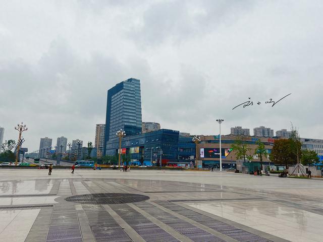 四川省人口最多的县级市，又被称作“天府雄州”？