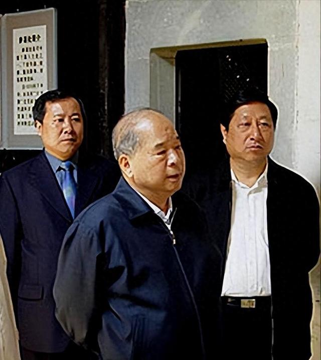 1999年姬胜德被宣布隔离审查：面对迟浩田，他大喊要见两位首长