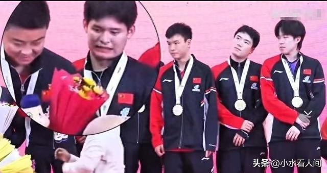 国乒夺冠连夜“逃离”印度，个个表情失控，王皓老婆一句逗笑全网
