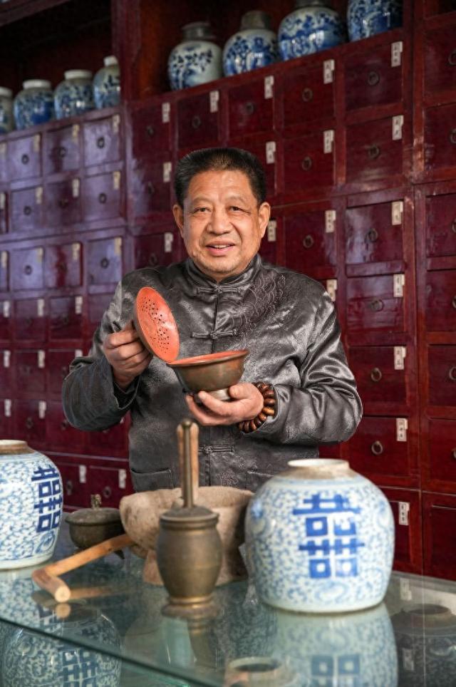 文化中国行·我家是个博物馆⑦｜江南“药痴”本草心，半生守护中医药“活化石”