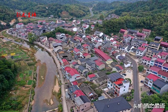 董村：崇山峻岭之间，小桥、流水、人家