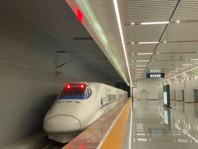 南宁市区至吴圩机场，16分钟足矣！进出站指南来了~